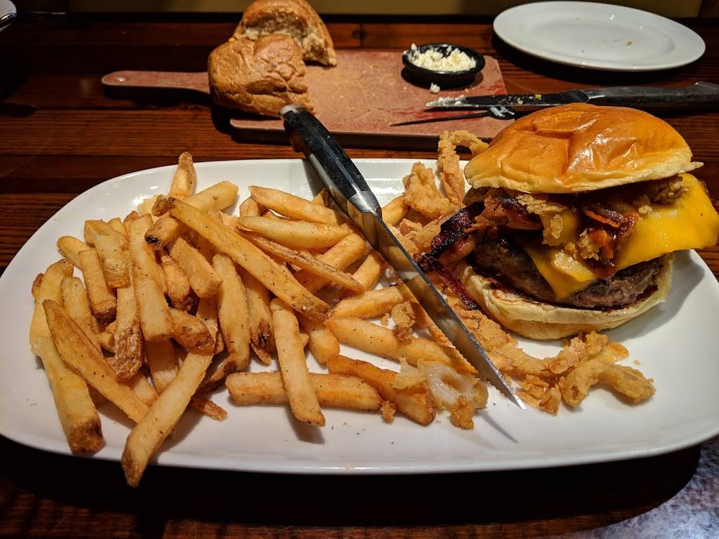 LongHorn Steakhouse | meal takeaway | 2671 James St, Coralville, IA 52241, USA | 3193382011 OR +1 319-338-2011