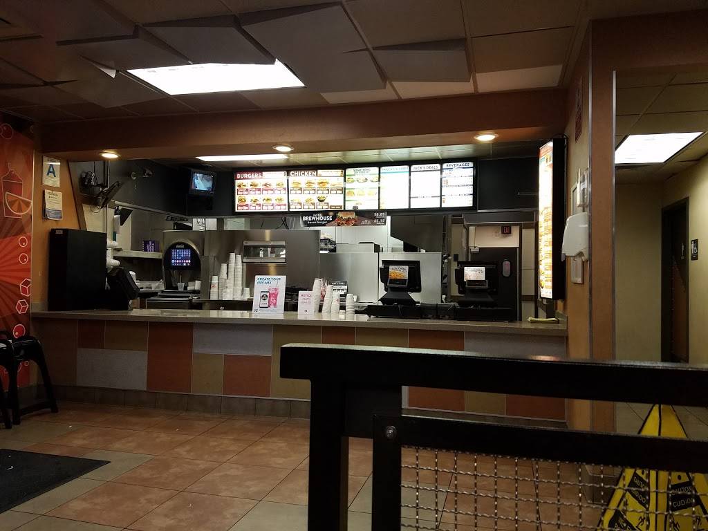 Jack in the Box | restaurant | 2921 S Figueroa St, Los Angeles, CA 90007, USA | 2137455530 OR +1 213-745-5530