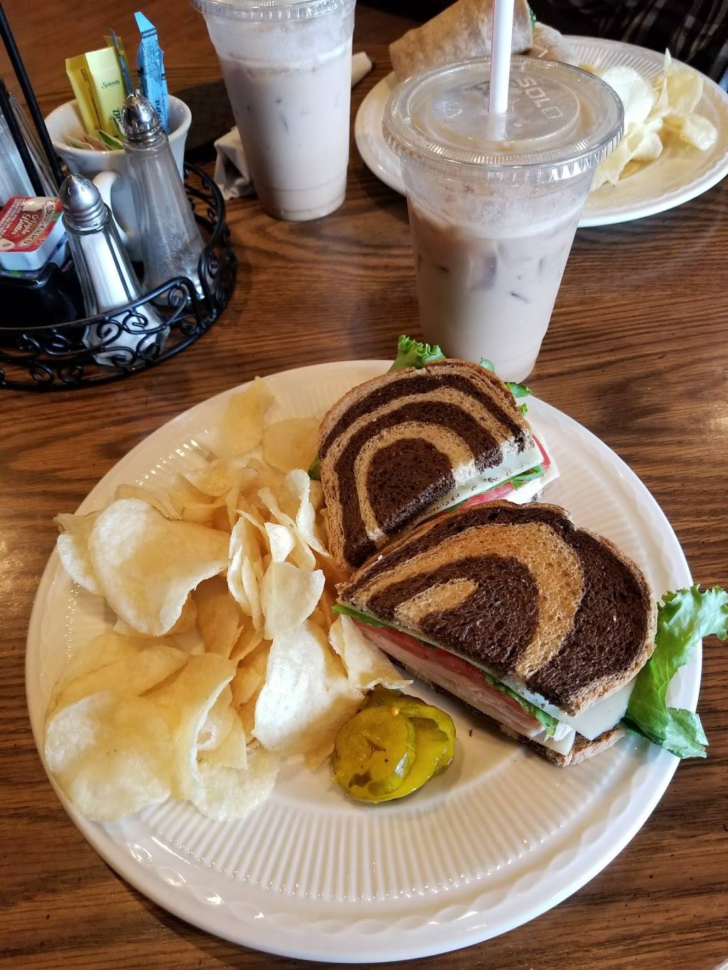 CoffeeCo | cafe | 1639 Lititz Pike, Lancaster, PA 17601, USA | 7172997118 OR +1 717-299-7118