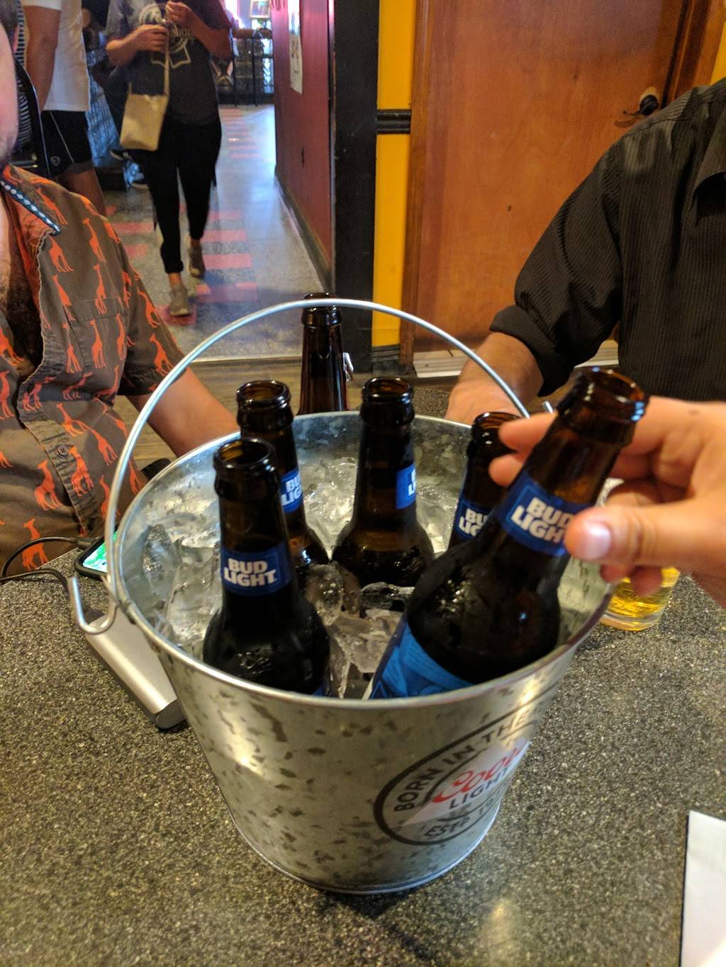 Excuses Bar & Grill | restaurant | 2526 E Carson St, Pittsburgh, PA 15203, USA | 4124314090 OR +1 412-431-4090