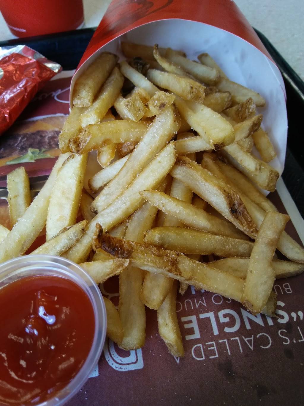 Wendys | restaurant | 470 Town Center Cir, Sanford, FL 32771, USA | 4073243280 OR +1 407-324-3280