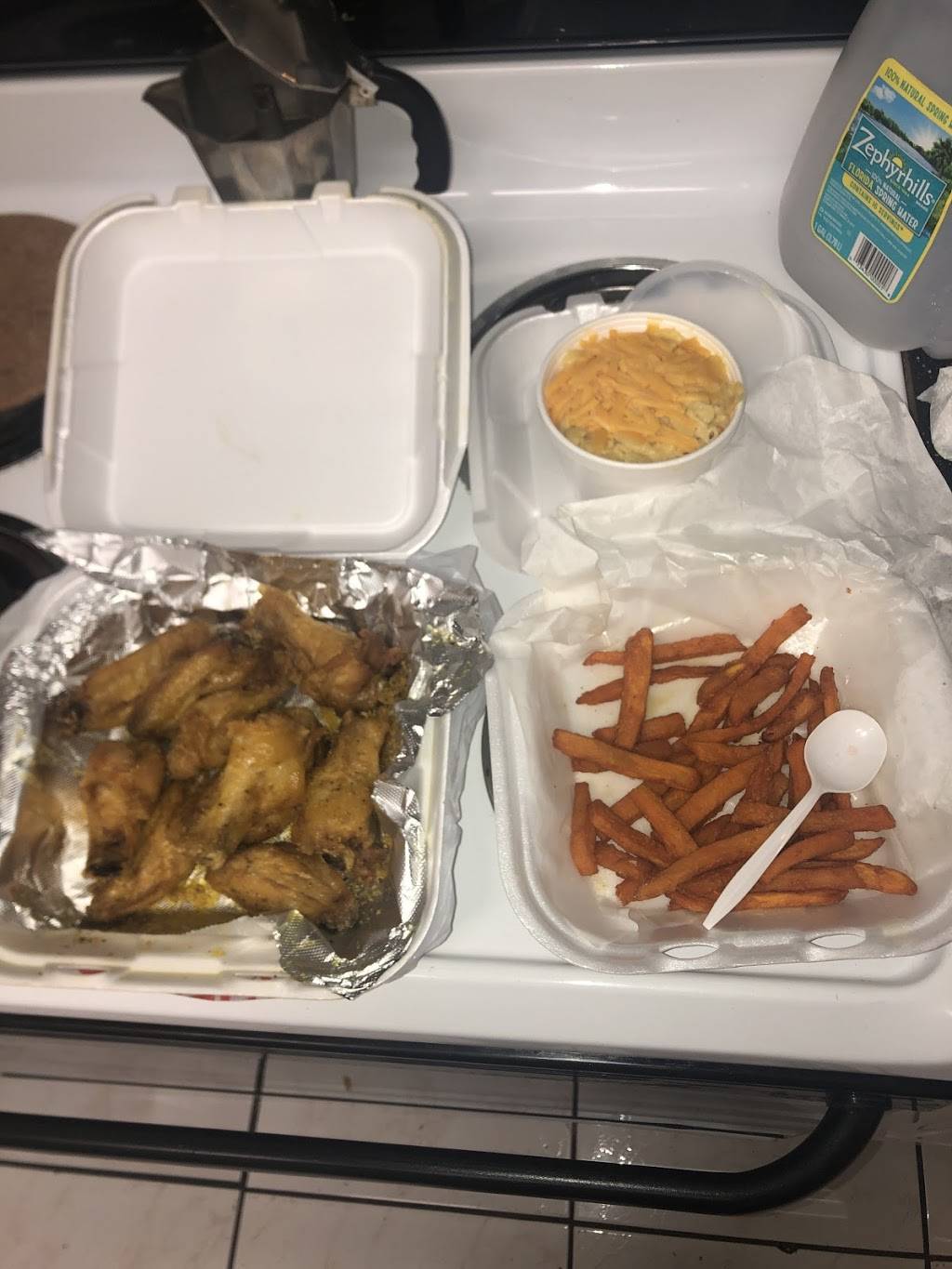 A1 wings | meal delivery | inside 24 hour kwik stop, 2402 Sheridan St, Hollywood, FL 33020, USA | 7867921125 OR +1 786-792-1125