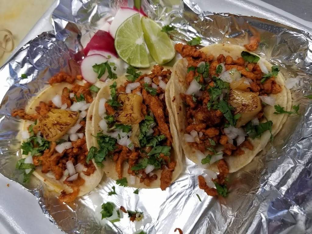 Taqueria El Molcajete | restaurant | 2500 S 8th St, Rogers, AR 72758, USA | 4797709209 OR +1 479-770-9209