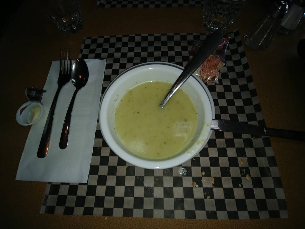 Restaurant Chez Carmen | restaurant | 2438 Avenue Saint-Marc, Shawinigan, QC G9N 2J7, Canada | 8195392436 OR +1 819-539-2436