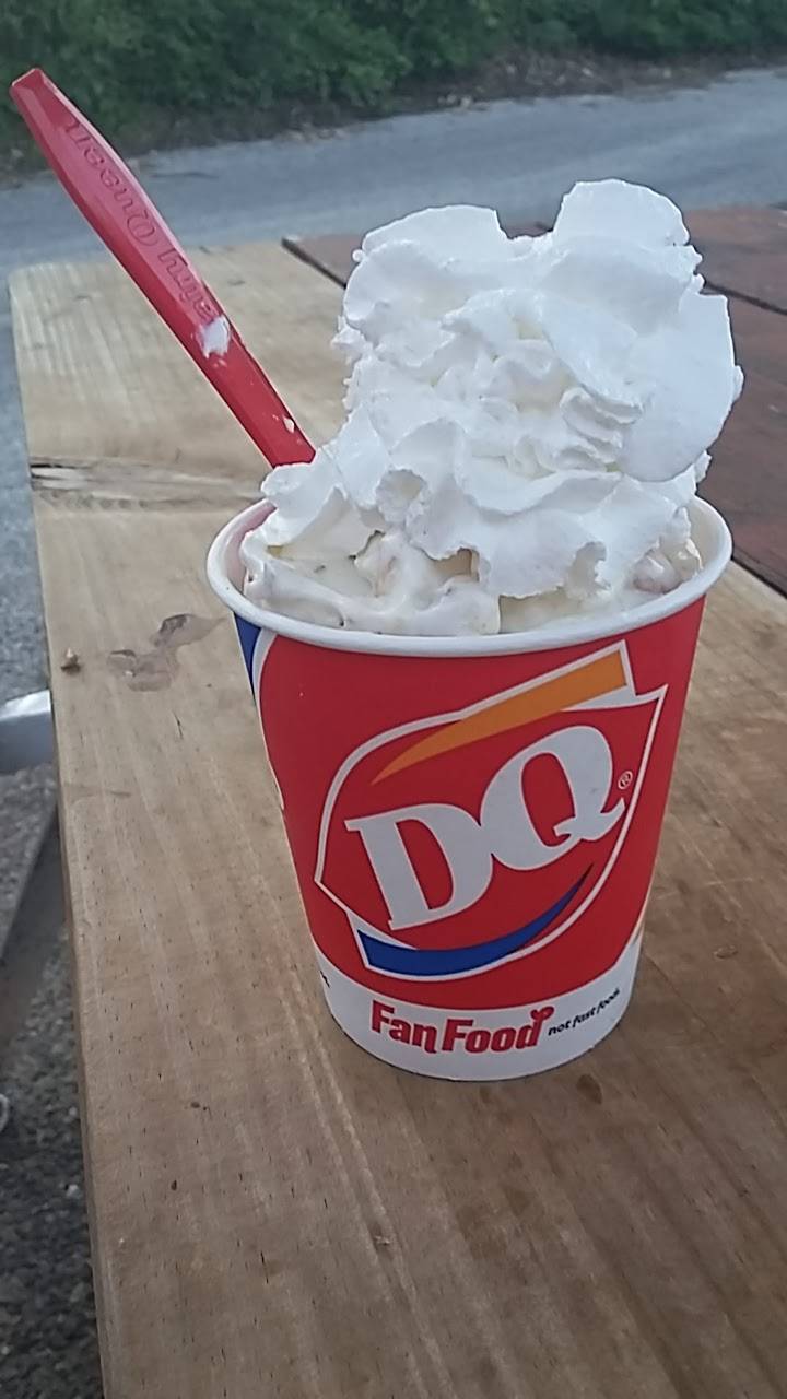 Dairy Queen - Seasonally | restaurant | 2 S US-12, Fox Lake, IL 60020, USA | 8475877013 OR +1 847-587-7013