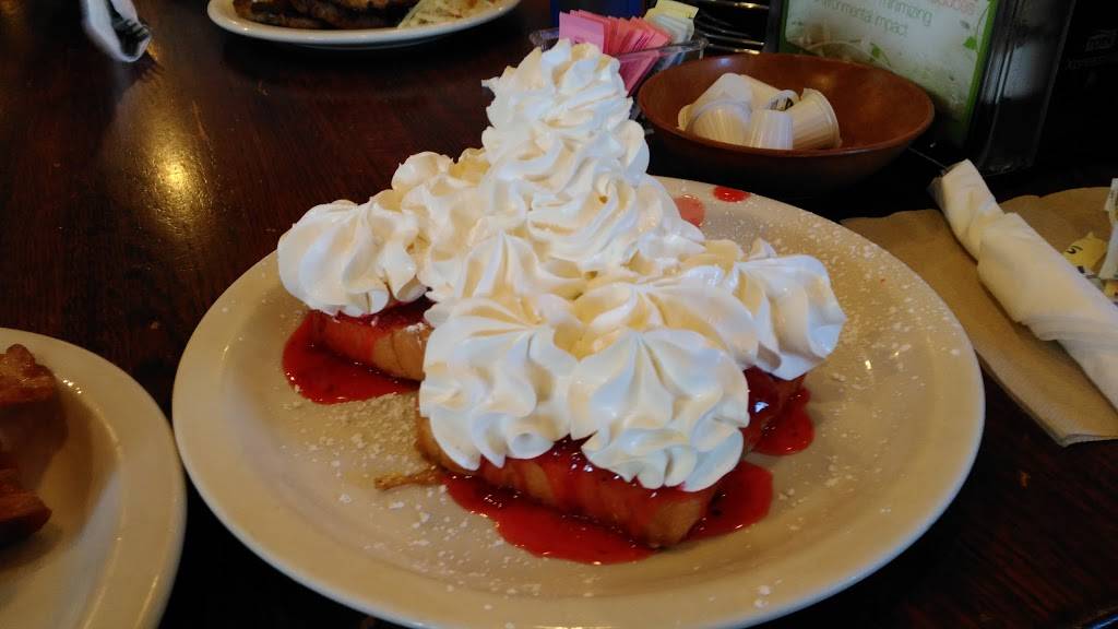 Alton Village Inn Pancake House | bakery | 2611 College Ave, Alton, IL 62002, USA | 6184628750 OR +1 618-462-8750