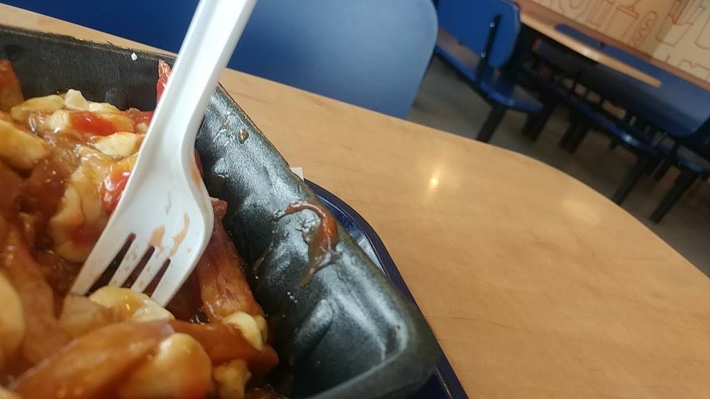 Valentine | restaurant | 2010 Rue Saint-Pierre, Drummondville, QC J2C 3Y5, Canada | 8194743881 OR +1 819-474-3881