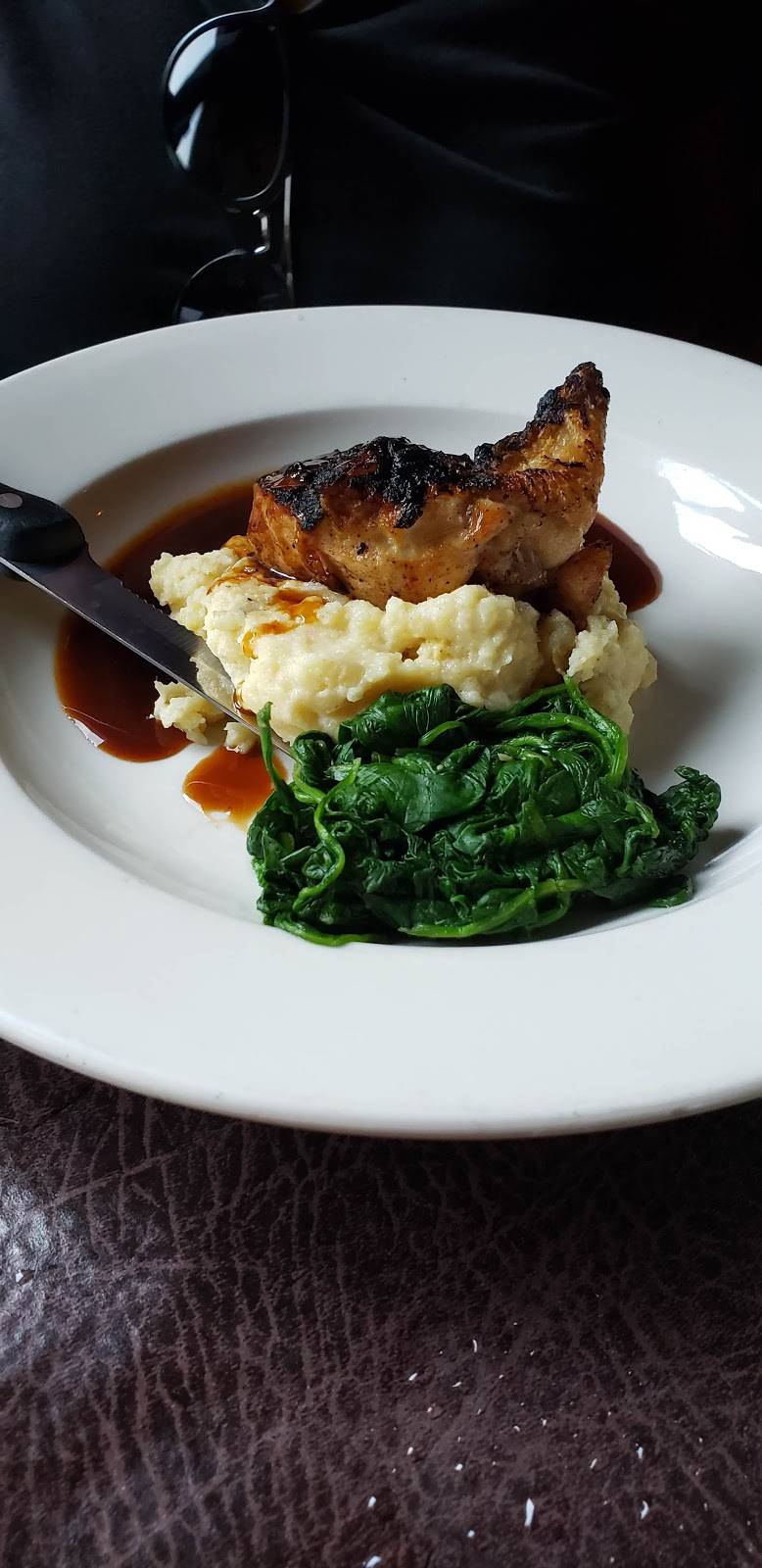 McEwens | restaurant | 120 Monroe Ave, Memphis, TN 38103, USA | 9015277085 OR +1 901-527-7085