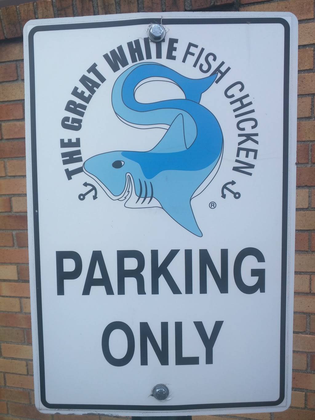 Great White Fish Chicken | restaurant | 4200 Kalamazoo Ave SE, Grand Rapids, MI 49508, USA | 6164522565 OR +1 616-452-2565