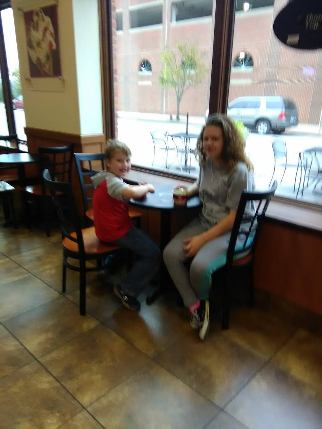 Coldstone Creamery | restaurant | 112 Allen St, Owensboro, KY 42303, USA | 2706846183 OR +1 270-684-6183