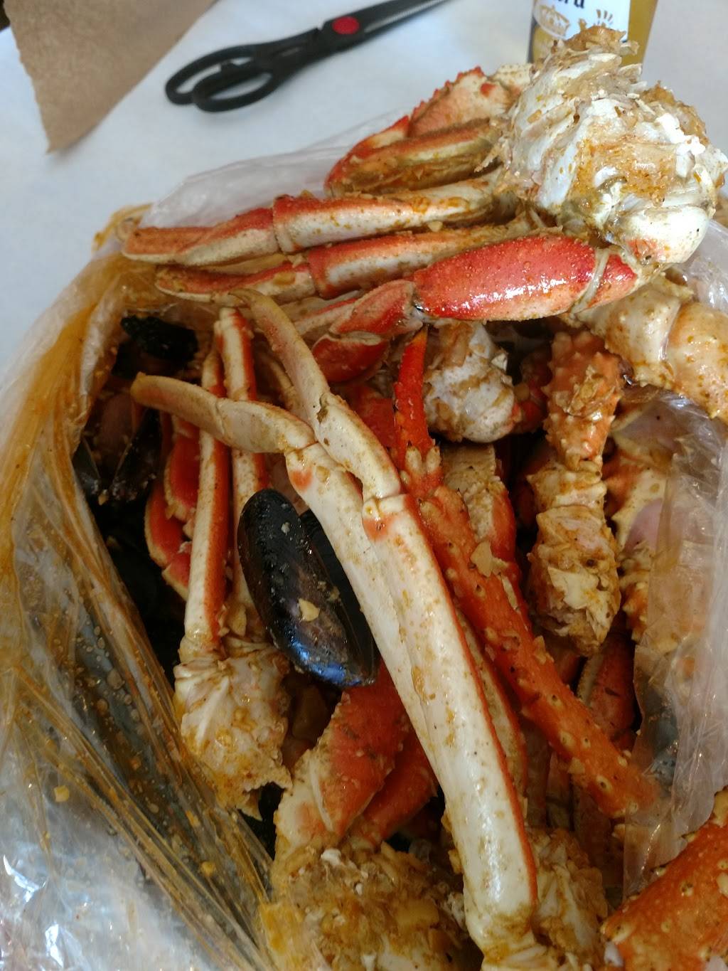 Crackin Crawfish LLC | restaurant | 440 E McCullough Dr, Charlotte, NC 28262, USA | 7049006603 OR +1 704-900-6603