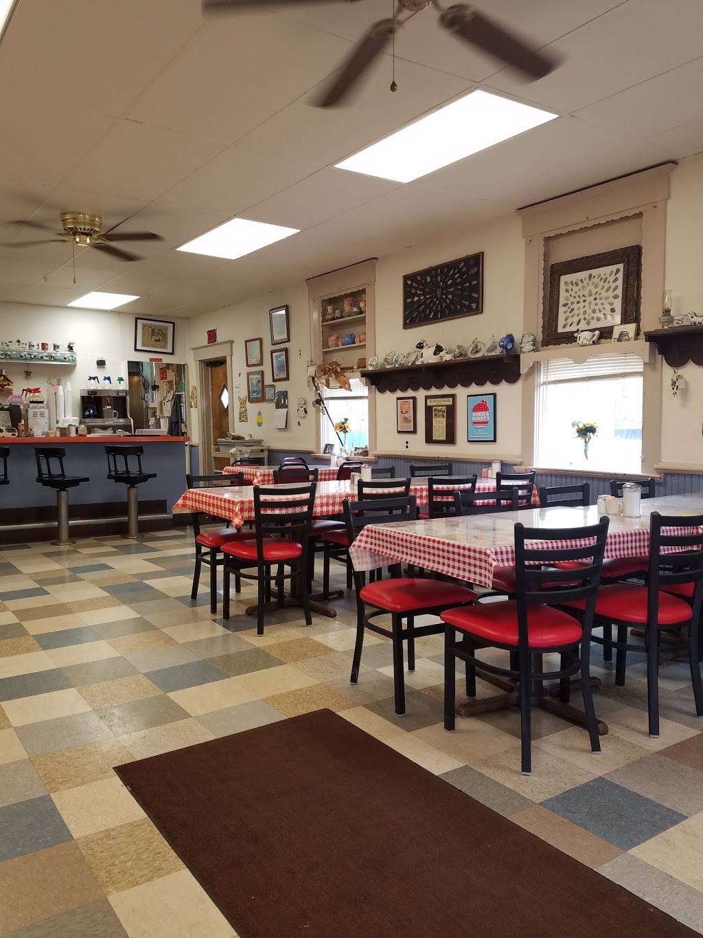 Doris & Sonnys Homelike Restaurant | restaurant | 6856 OH-128, Cleves, OH 45002, USA | 5133539828 OR +1 513-353-9828