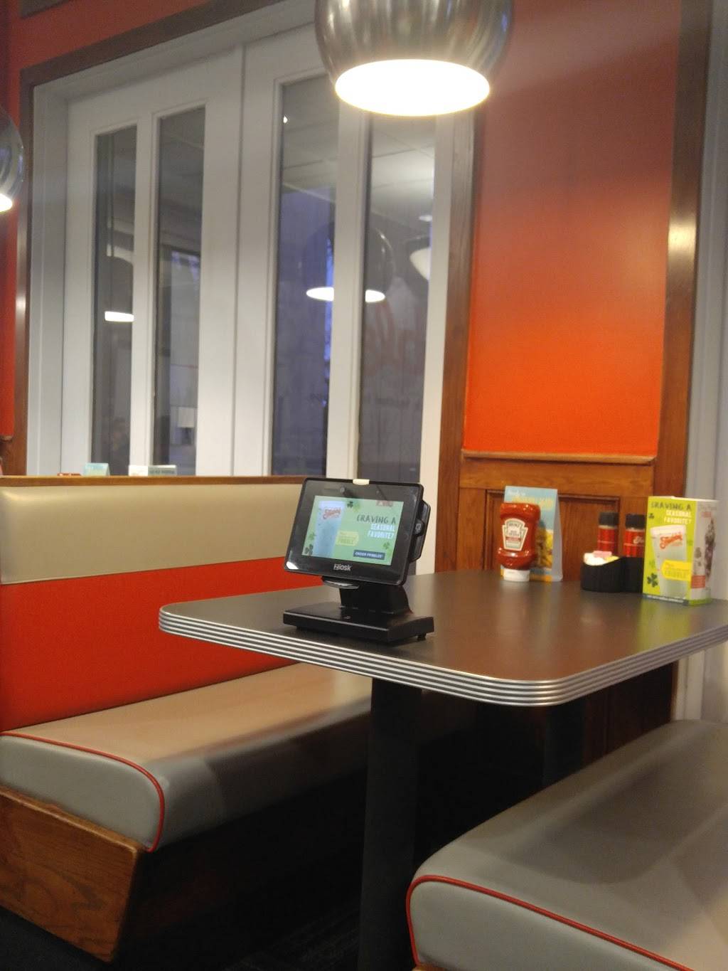 Friendlys | restaurant | 519 Heritage Rd, Southbury, CT 06488, USA | 2032648858 OR +1 203-264-8858