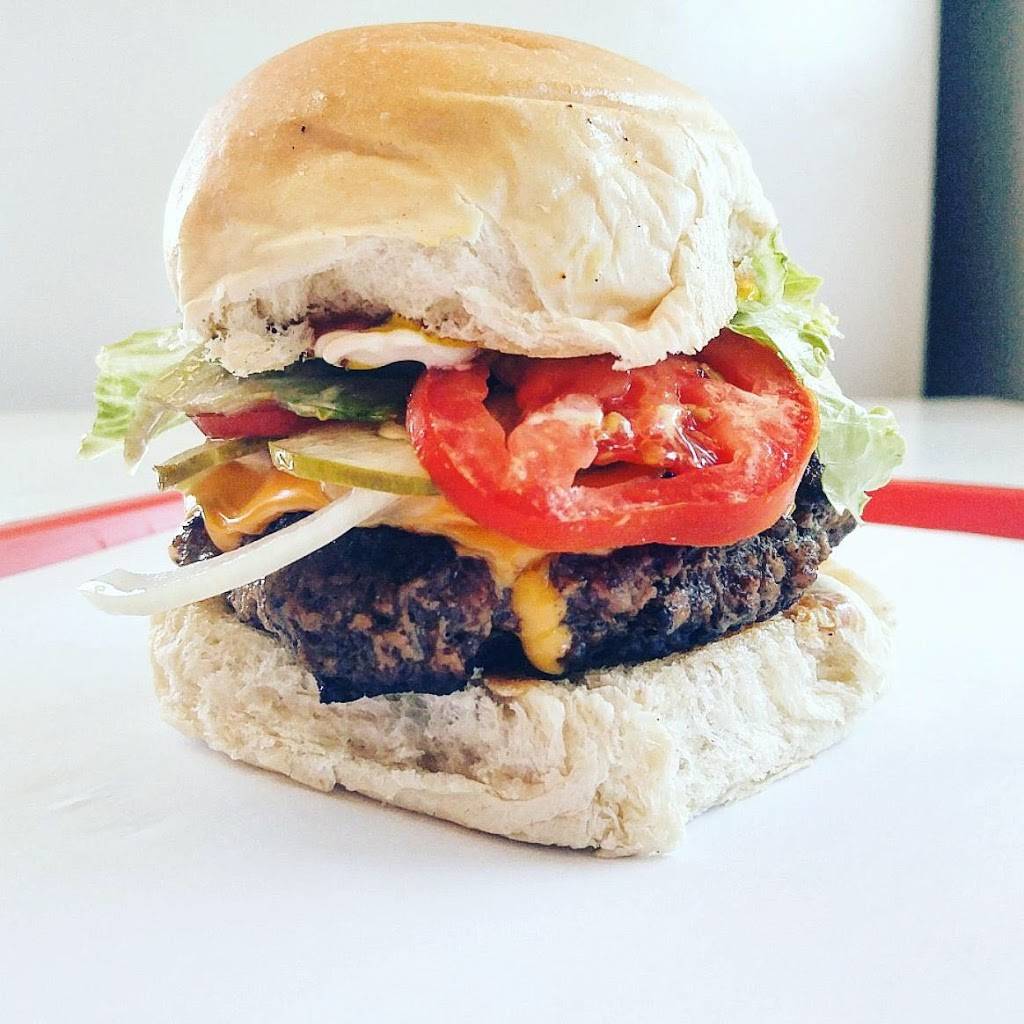 Stacks Chicago Style Eats | restaurant | 1050 Jackson St, Grand Haven, MI 49417, USA | 6168422488 OR +1 616-842-2488