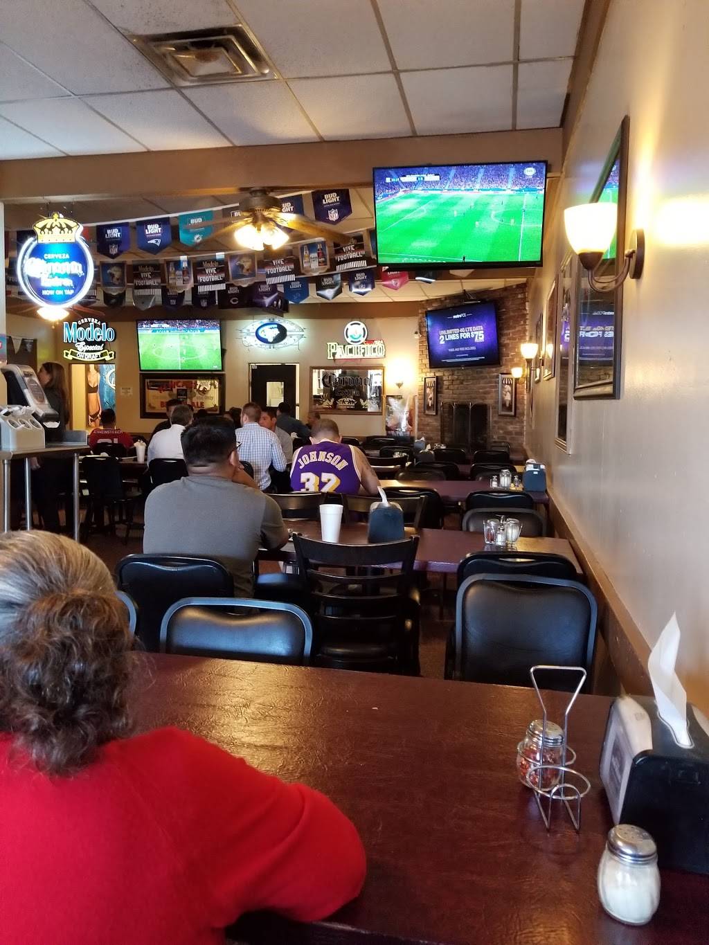 Ambrose Pizzeria | restaurant | 12739 Valley View Ave, La Mirada, CA 90638, USA | 5628027545 OR +1 562-802-7545