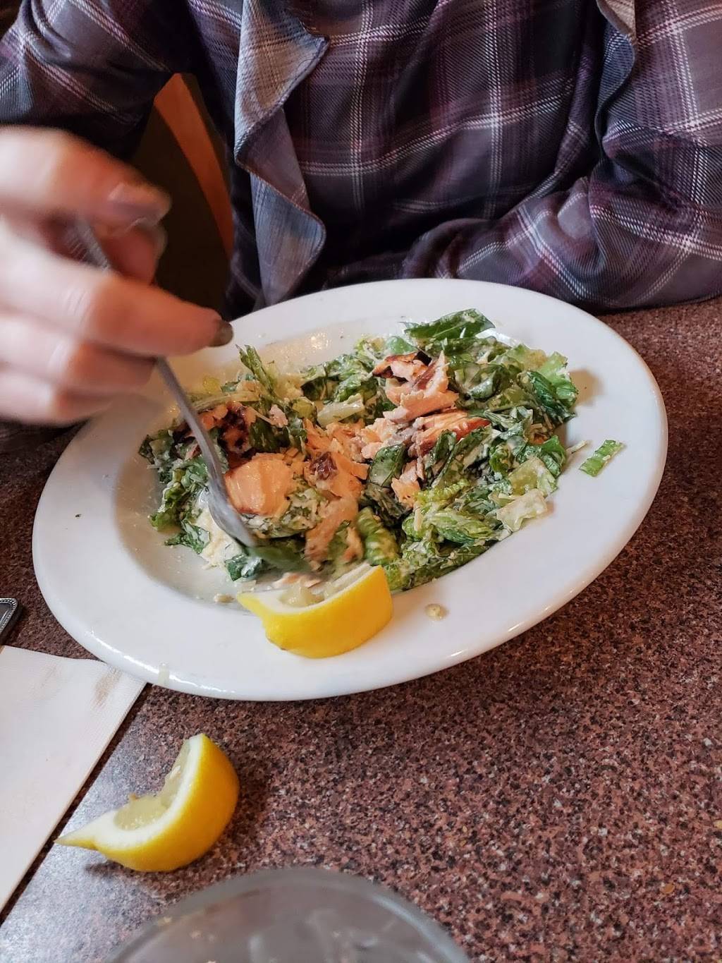 The Station Pub & Restaurant | restaurant | 6657 South St, Tinley Park, IL 60477, USA | 7086338240 OR +1 708-633-8240