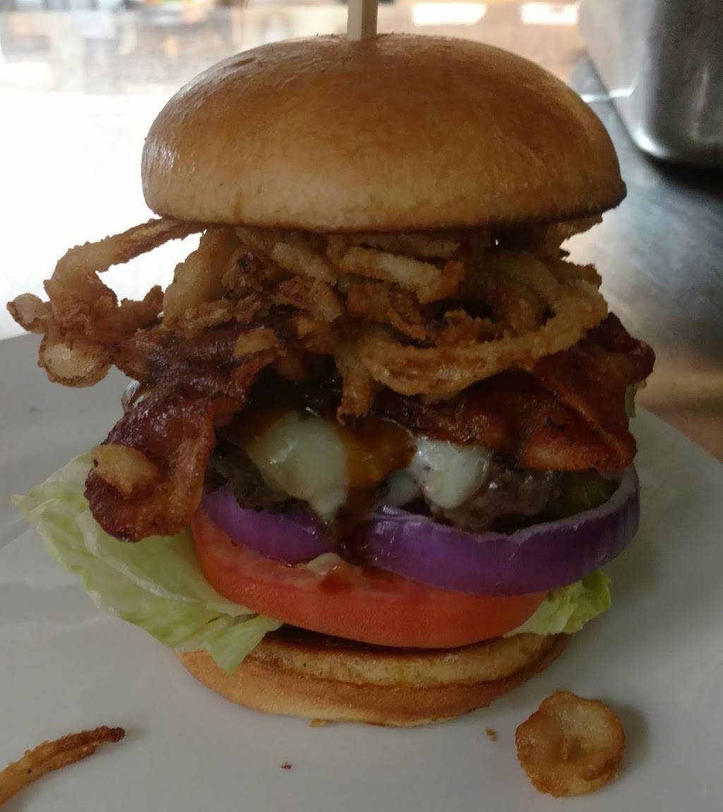 Applebees Grill + Bar | restaurant | Georgia 124, 1925 Scenic Hwy N, Snellville, GA 30078, USA | 7709791947 OR +1 770-979-1947