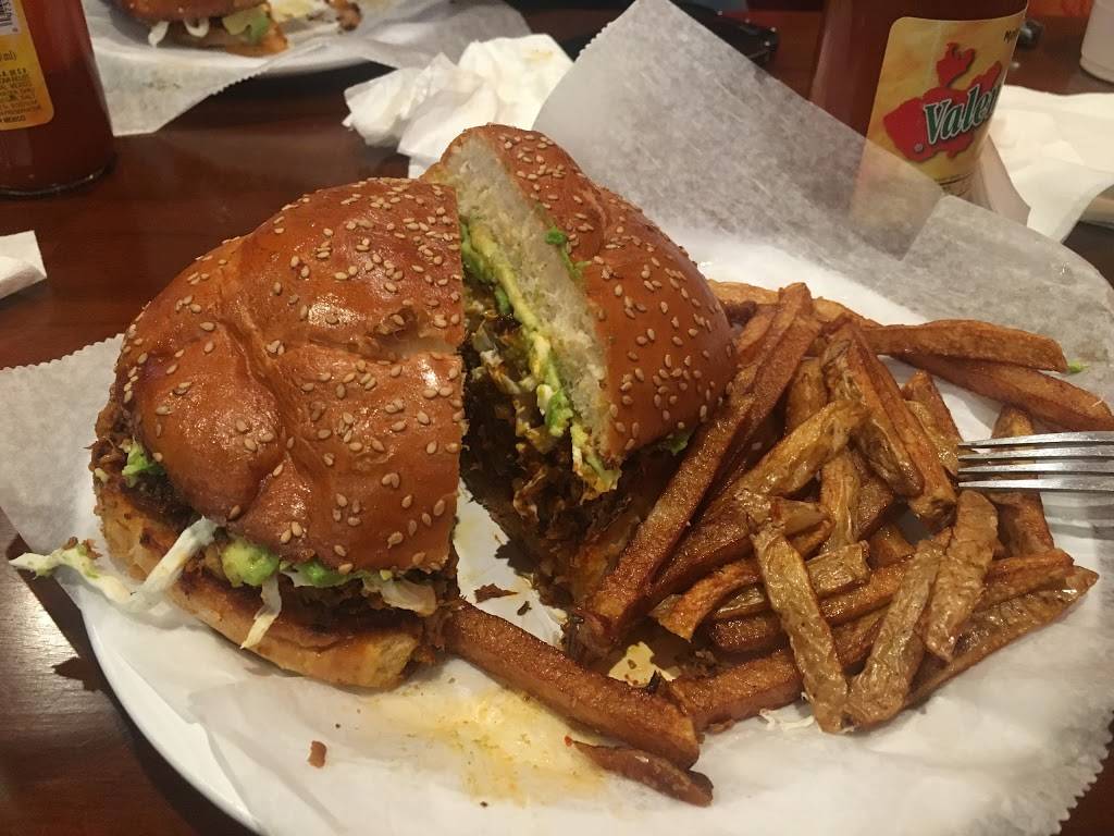 La Cemita Loka | restaurant | 420 Main St, Paterson, NJ 07501, USA | 8622399268 OR +1 862-239-9268