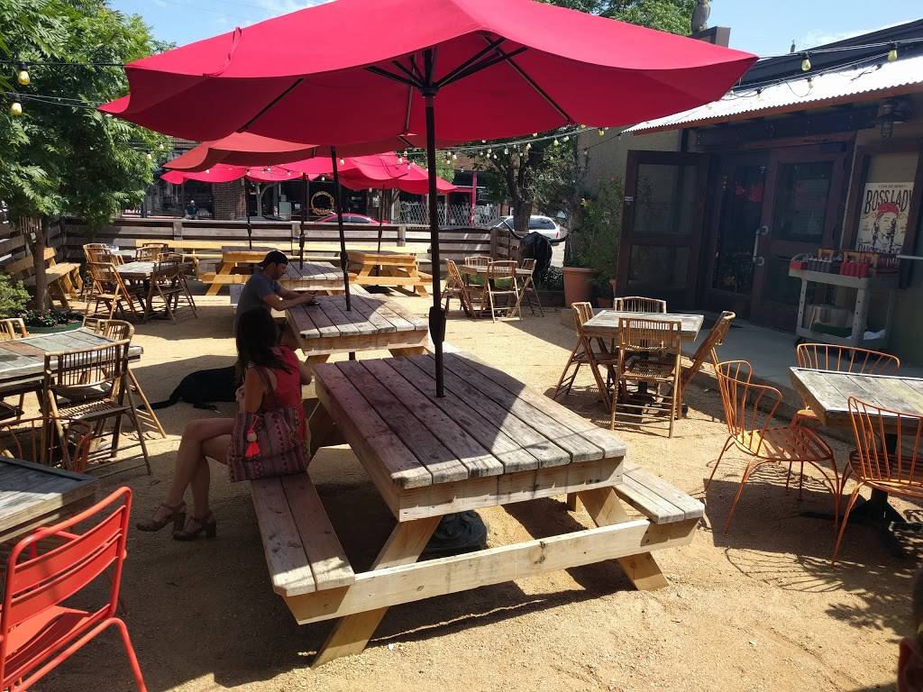 Pecan Lodge | restaurant | 2702 Main St, Dallas, TX 75226, USA | 2147488900 OR +1 214-748-8900