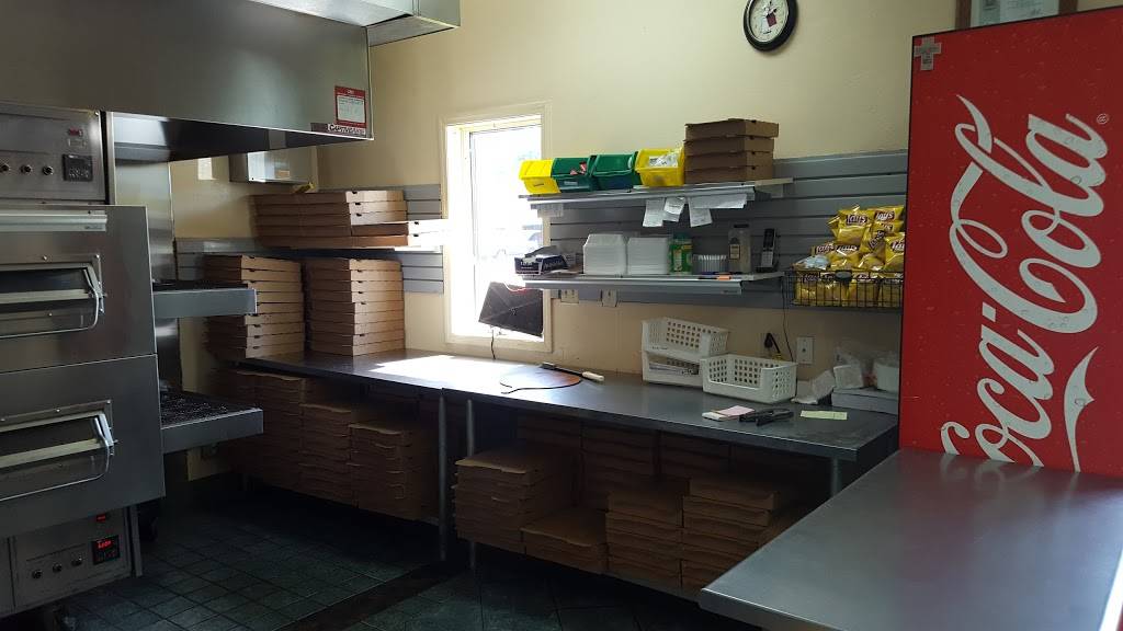 Saylors Pizza & More | restaurant | 2047 Oakland Ave, Elkhart, IN 46516, USA | 5742933683 OR +1 574-293-3683