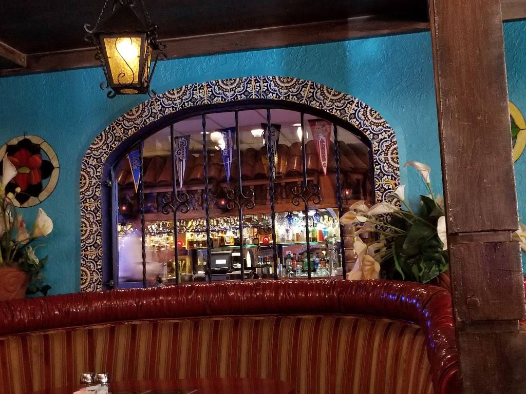 Don Cuco Mexican Restaurant | restaurant | 24130 Lyons Ave, Newhall, CA 91321, USA | 6612544874 OR +1 661-254-4874