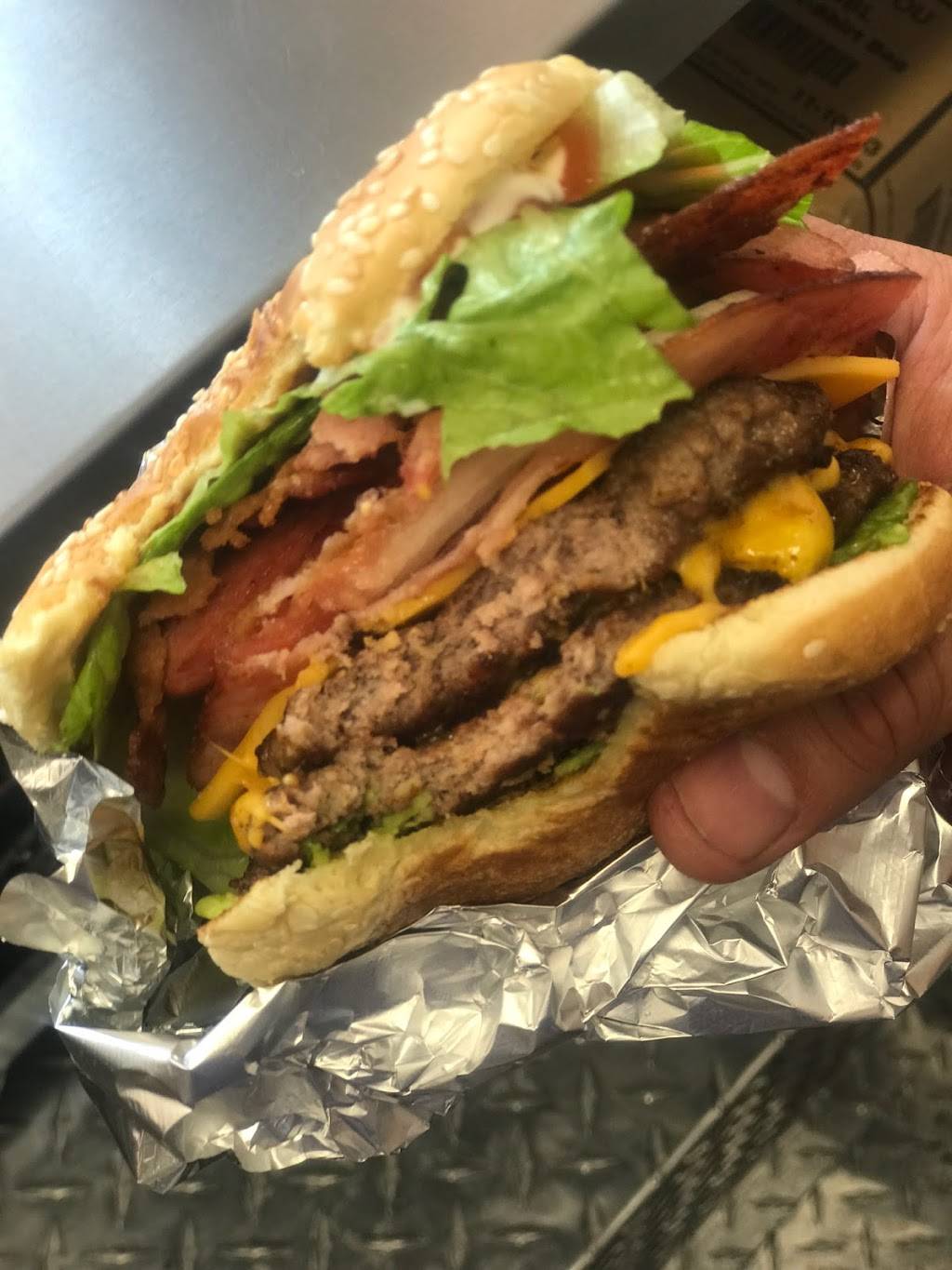 Los rudos tacos y hotdogs | restaurant | 1001 Broad St, Milliken, CO 80543, USA | 7202571699 OR +1 720-257-1699