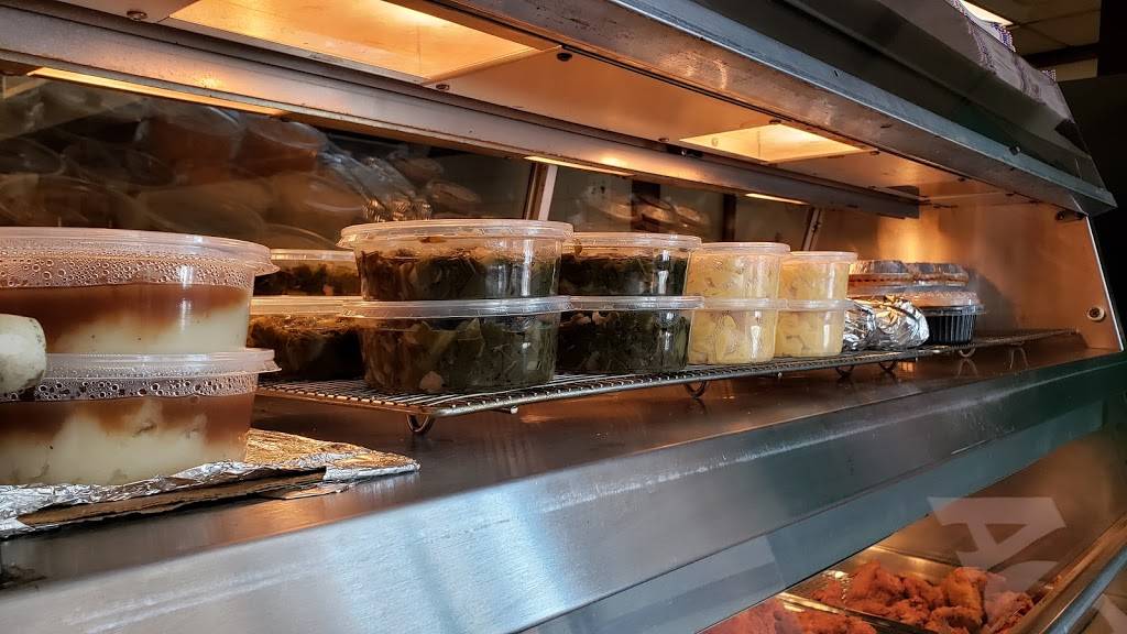 Lincoln Fried Chicken | restaurant | 561 N 63rd St, Philadelphia, PA 19151, USA | 2154721700 OR +1 215-472-1700