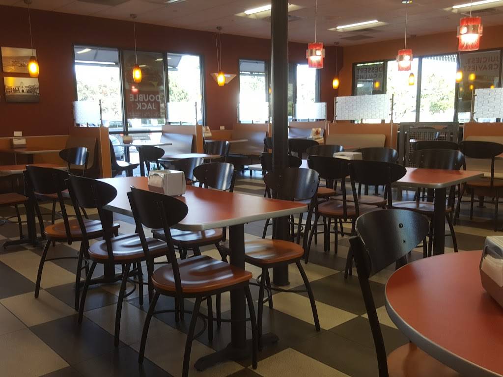 Jack in the Box | restaurant | 29105 Old Town Front St, Temecula, CA 92590, USA | 9515063322 OR +1 951-506-3322