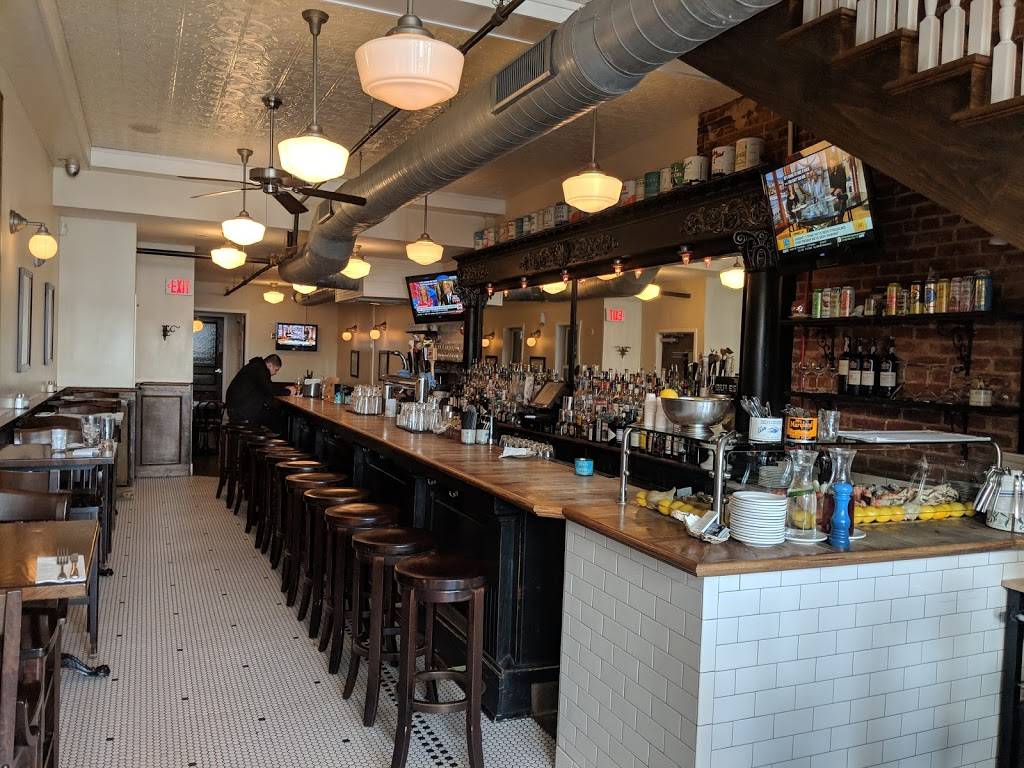 Thames Street Oyster House | restaurant | 1728 Thames St, Baltimore, MD 21231, USA | 4434497726 OR +1 443-449-7726