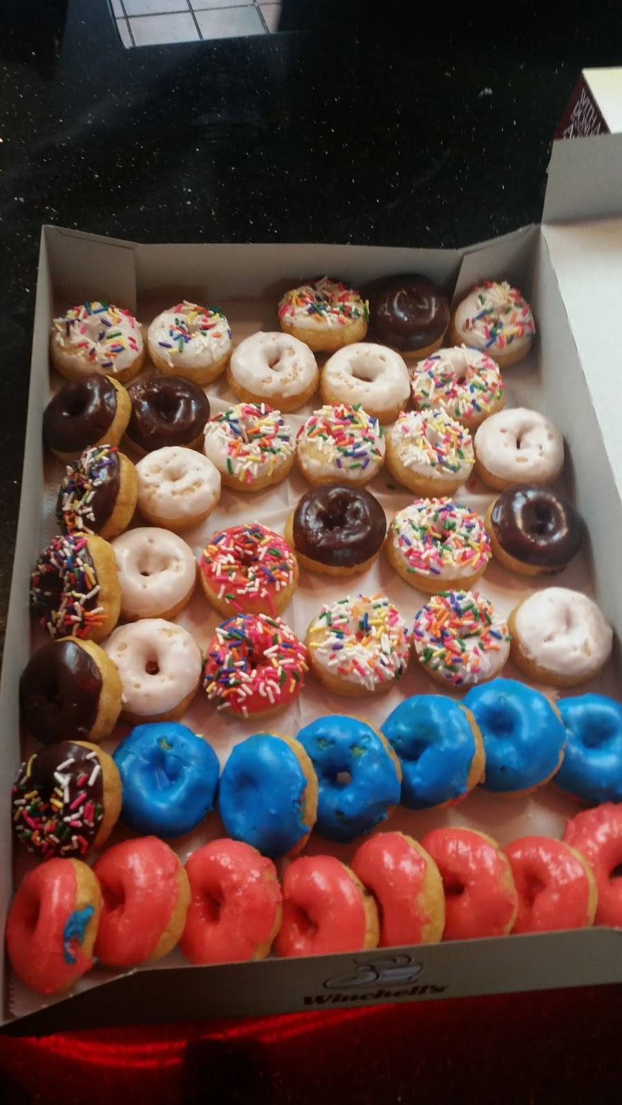 Winchells Donut House | cafe | 571 S Lake Ave, Pasadena, CA 91101, USA | 6263967065 OR +1 626-396-7065