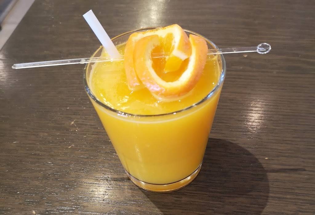 Dejeuner Coco Loco | restaurant | 100 Rue Peel, Montréal, QC H3C 0L8, Canada | 5149320001 OR +1 514-932-0001