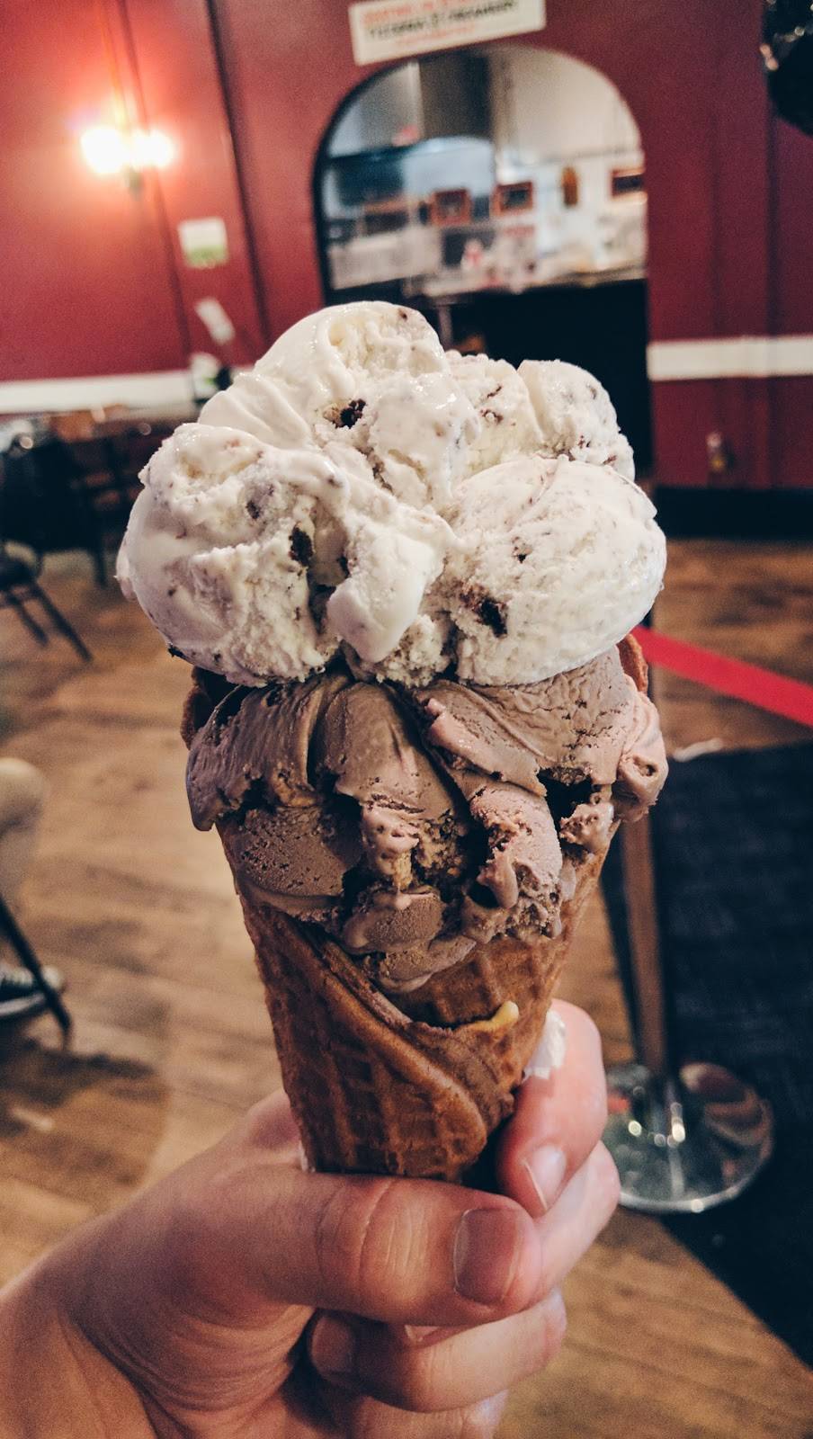 Grand Ole Creamery & Grand Pizzeria | restaurant | 750 Grand Ave, St Paul, MN 55105, USA | 6512931655 OR +1 651-293-1655