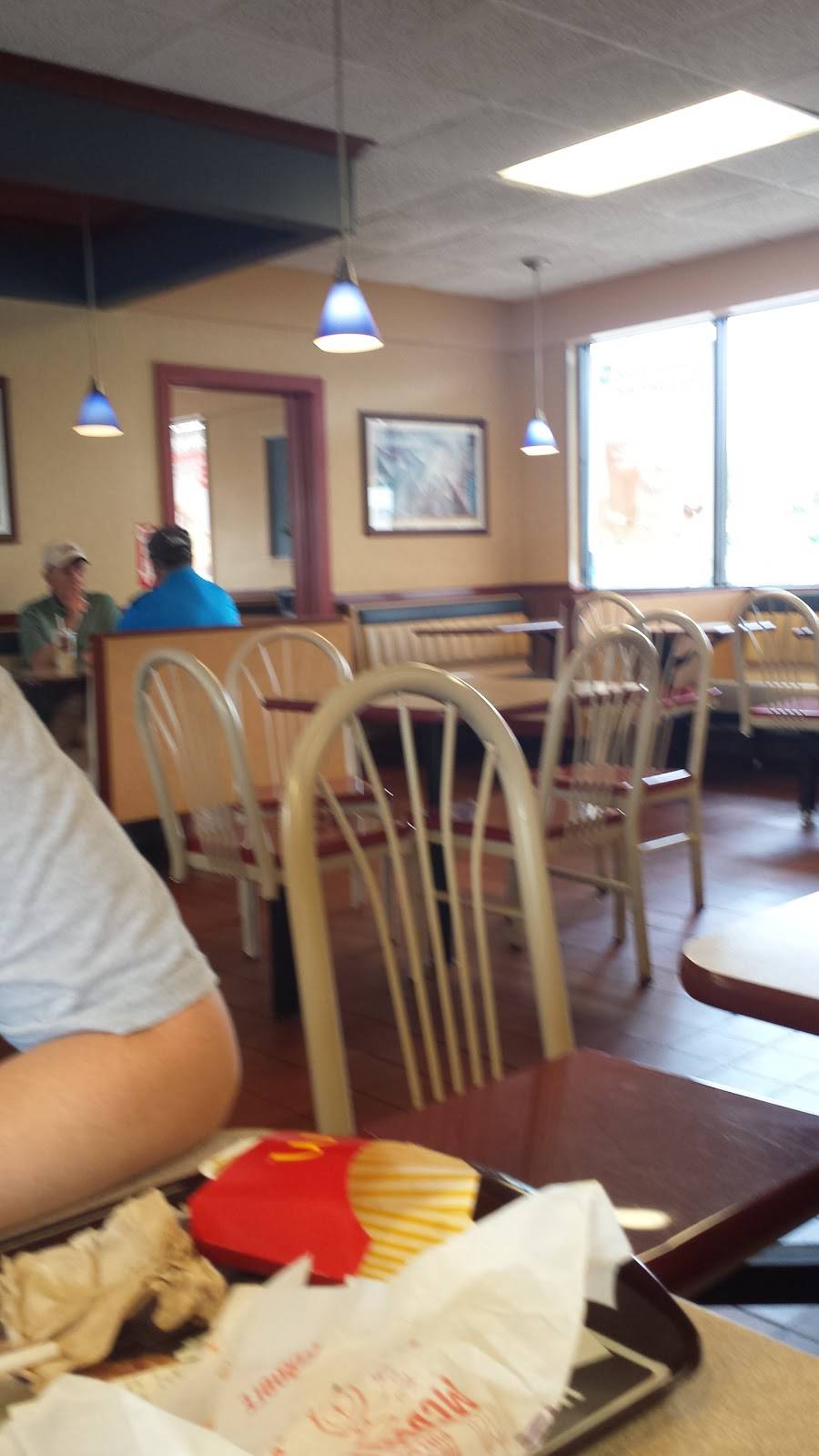 McDonalds | cafe | 3918 Oneida St, Washington Mills, NY 13479, USA | 3157378970 OR +1 315-737-8970