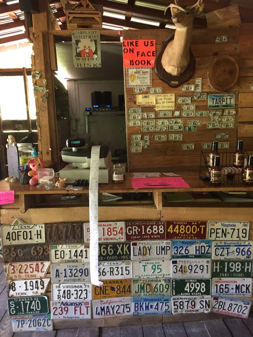 Heavys Barbeque | restaurant | 125 Benfield Ln, Harrogate, TN 37752, USA | 4238010602 OR +1 423-801-0602