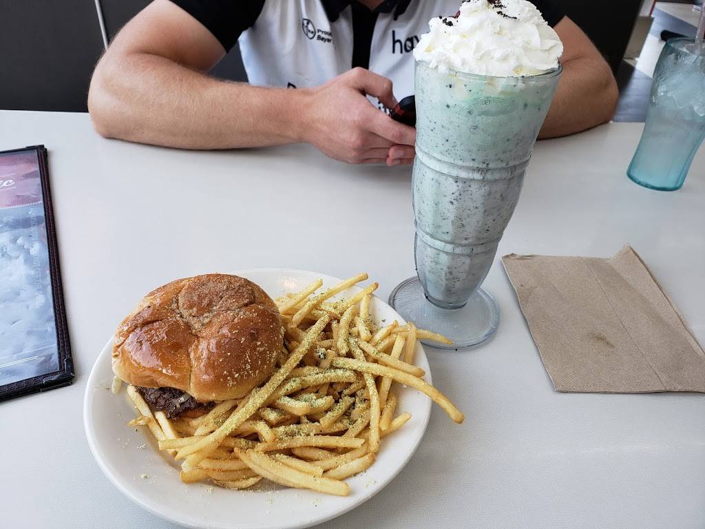 Steak n Shake | restaurant | 6789 Shannon Pkwy, Union City, GA 30291, USA | 6785192447 OR +1 678-519-2447