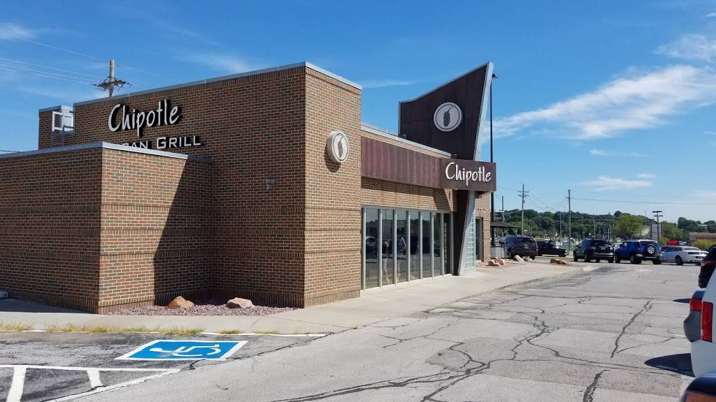 Chipotle Mexican Grill | restaurant | 13203 W Center Rd, Omaha, NE 68144, USA | 4026974903 OR +1 402-697-4903