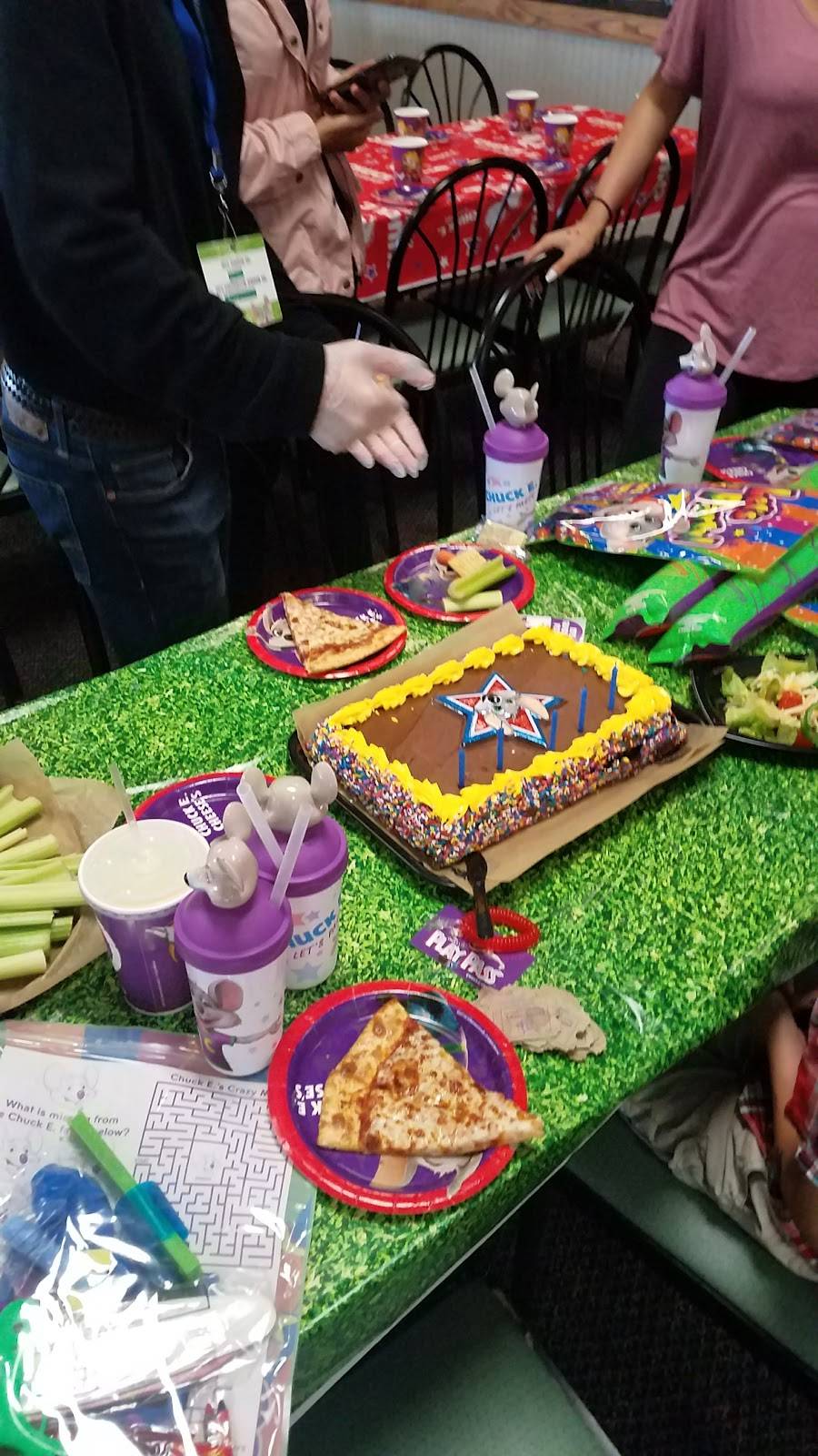 Chuck E. Cheese | restaurant | 42001 Ford Rd, Canton, MI 48187, USA | 7349810333 OR +1 734-981-0333