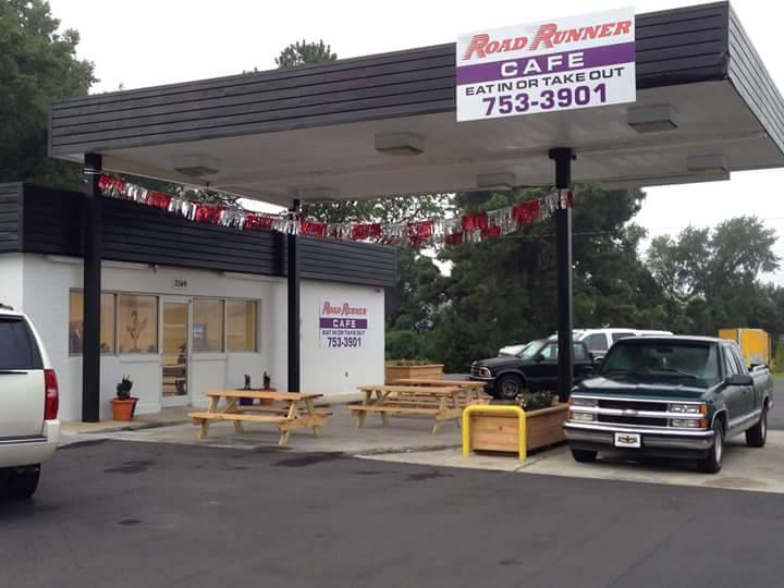 Road Runner Cafe | restaurant | 3569 S Fields St, Farmville, NC 27828, USA | 2527533901 OR +1 252-753-3901