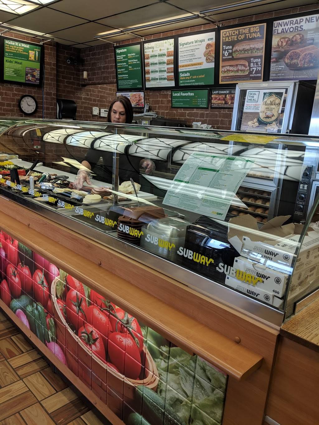 Subway | restaurant | 3500 Canfield Rd, Youngstown, OH 44511, USA | 3307931550 OR +1 330-793-1550