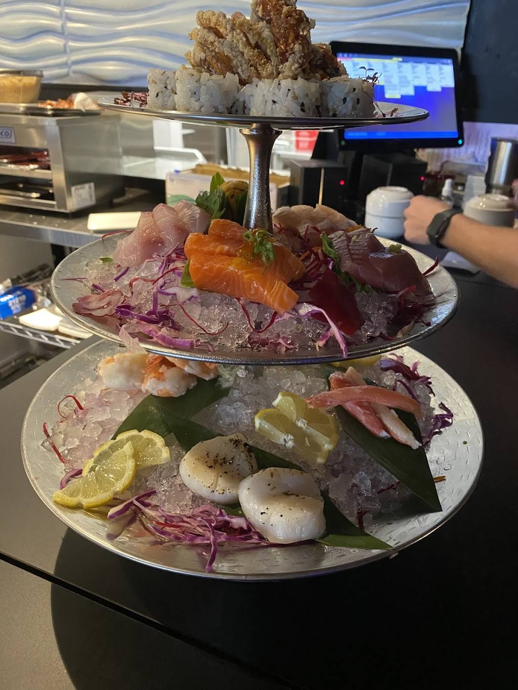 Fugu Sushi | restaurant | 26 N Beach St, Ormond Beach, FL 32174, USA | 3862650099 OR +1 386-265-0099