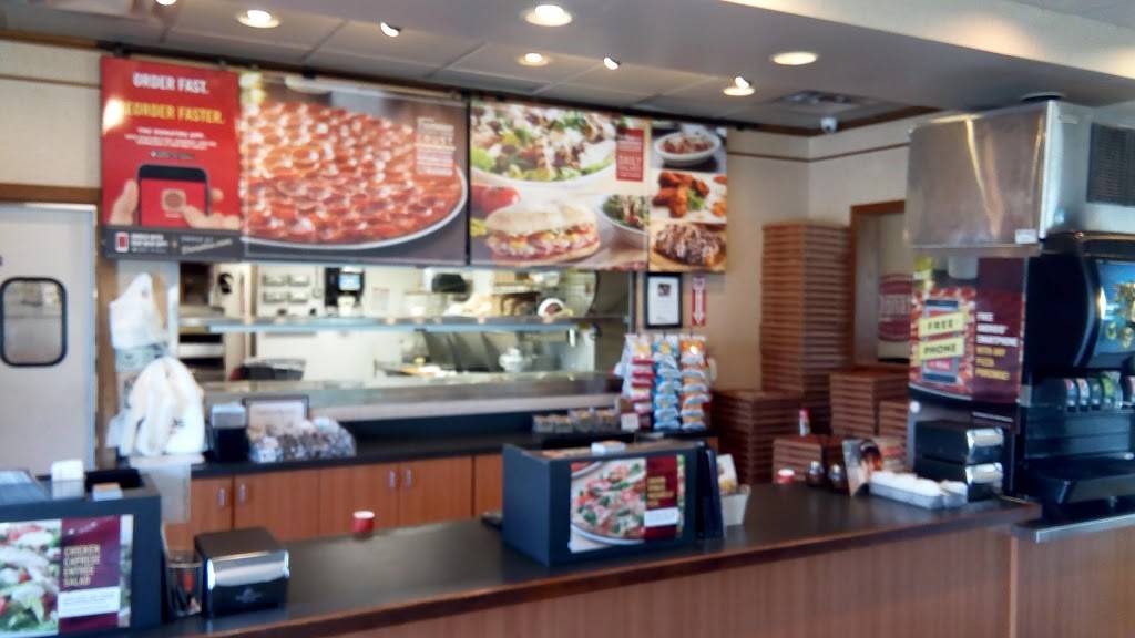 Donatos Pizza | restaurant | 5388 N High St, Columbus, OH 43214, USA | 6148463373 OR +1 614-846-3373