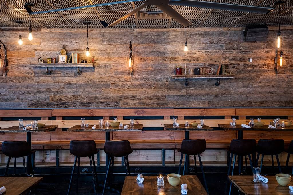 Handcraft Kitchen & Cocktails | restaurant | 735 Coleman Blvd, Mt Pleasant, SC 29464, USA | 8439728060 OR +1 843-972-8060