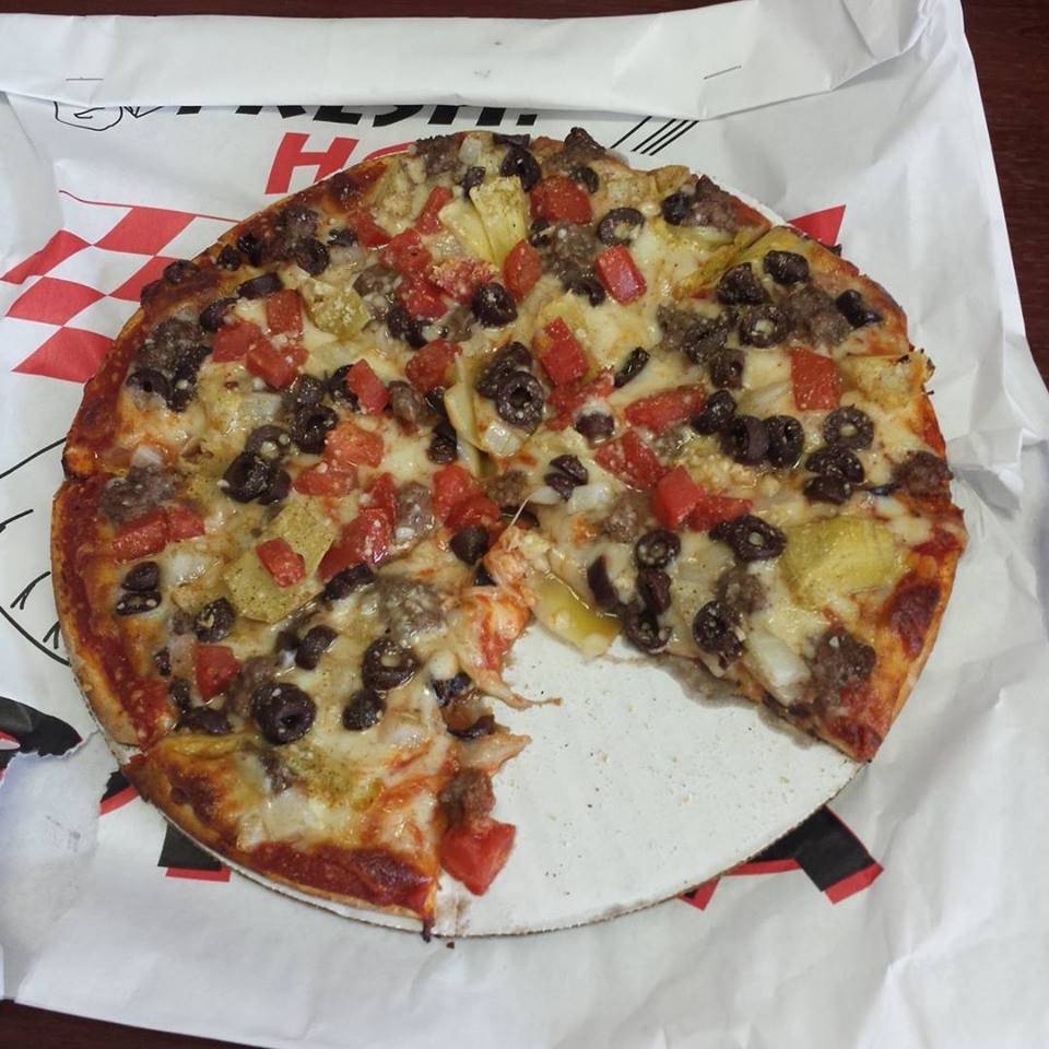 Cedar River Pizza Co. | restaurant | 105 N Main St #1, Charles City, IA 50616, USA | 6412283590 OR +1 641-228-3590