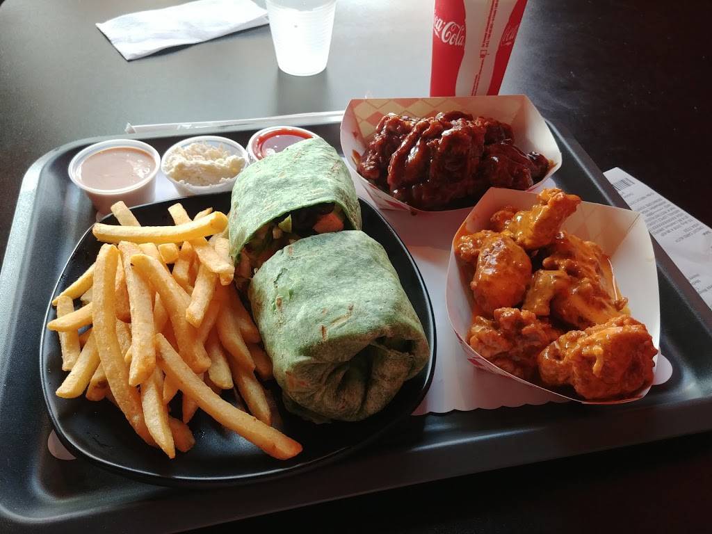 Buffalo Wing Star | restaurant | 7621 Linda Vista Rd, San Diego, CA 92111, USA | 8585654161 OR +1 858-565-4161