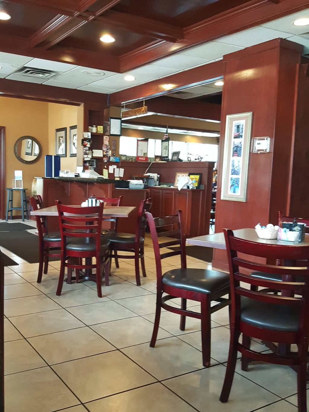 Friends Too | restaurant | 3720 W Jefferson Blvd, Fort Wayne, IN 46804, USA | 2607550894 OR +1 260-755-0894