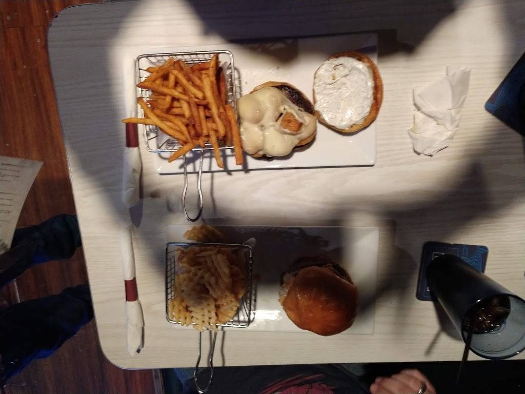 The Venue | restaurant | 110 W Maumee St, Angola, IN 46703, USA | 2606653922 OR +1 260-665-3922