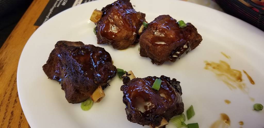 Chalet In The Valley Restaurant | restaurant | 5060 OH-557, Millersburg, OH 44654, USA | 3308932550 OR +1 330-893-2550