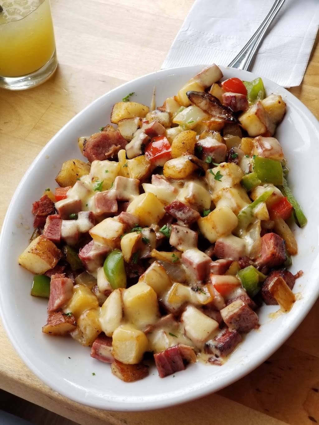 Buttermilk | restaurant | 1715 Freedom Dr, Naperville, IL 60563, USA | 6304236551 OR +1 630-423-6551