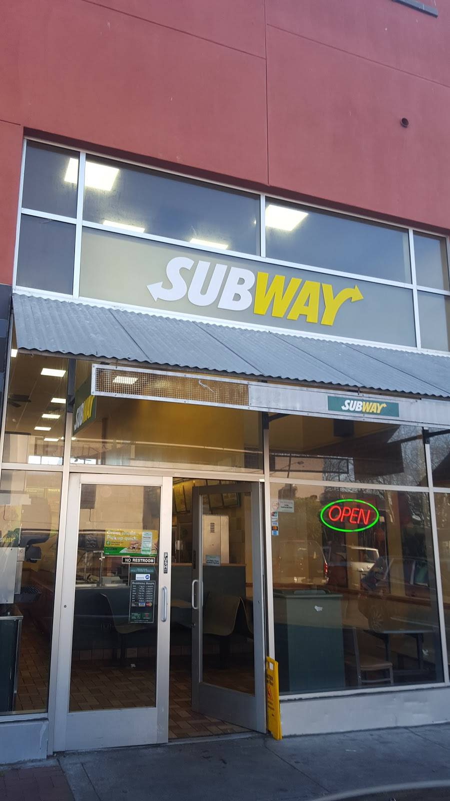Subway Restaurants | restaurant | 1105 University Ave, Berkeley, CA 94702, USA | 5105408900 OR +1 510-540-8900