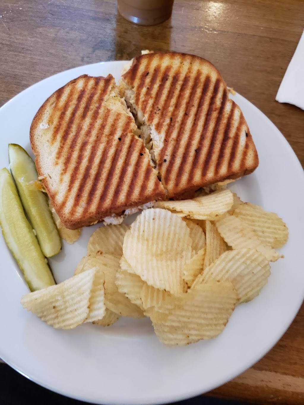 Undergrounds Coffee House and Roastery | cafe | 580 South Park Ave, Buffalo, NY 14210, USA | 7162409923 OR +1 716-240-9923